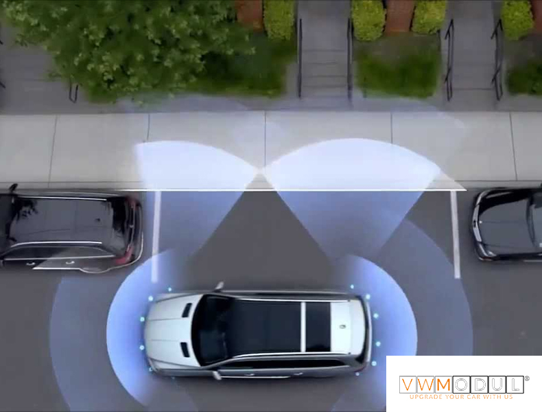 Hogyan teszi egyszerűvé a parkolást a Parktronic aktív parkolási asszisztens?